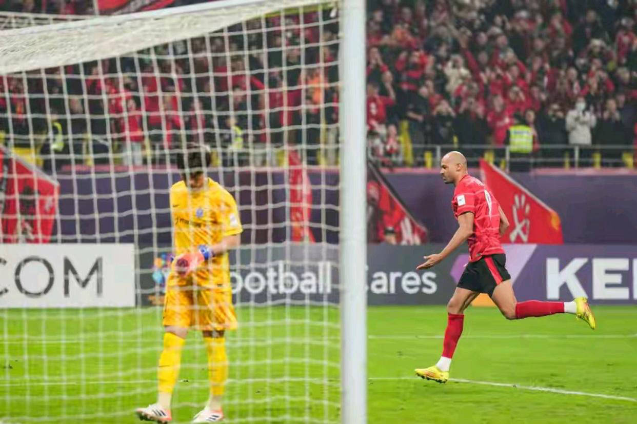 南宫娱乐 -关于国际比赛日欧联焦点战，成都蓉城更衣室发声，悬念犹存，球队文化再被提及的信息